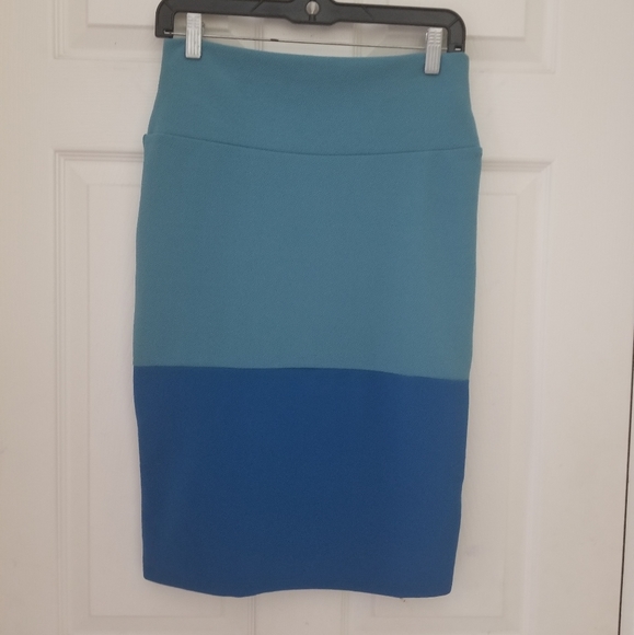 LuLaRoe Dresses & Skirts - Lularoe Cassie skirt